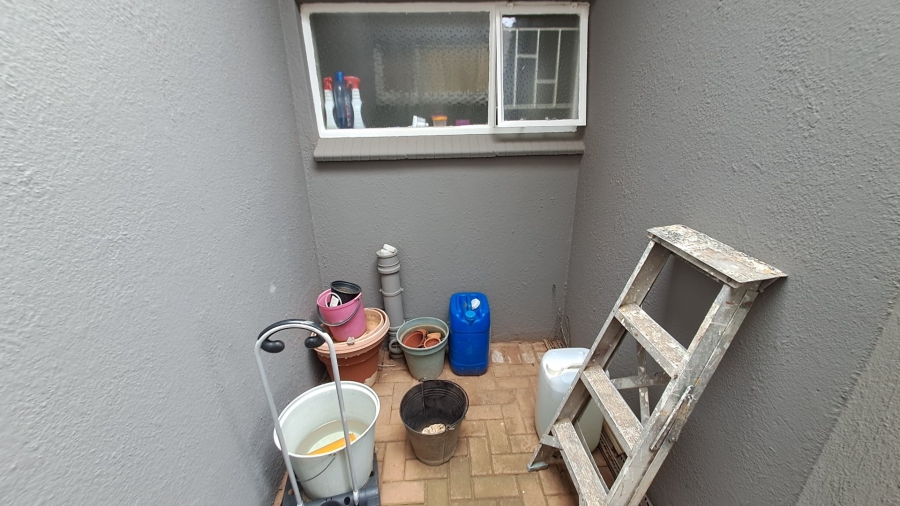 3 Bedroom Property for Sale in Langenhovenpark Free State